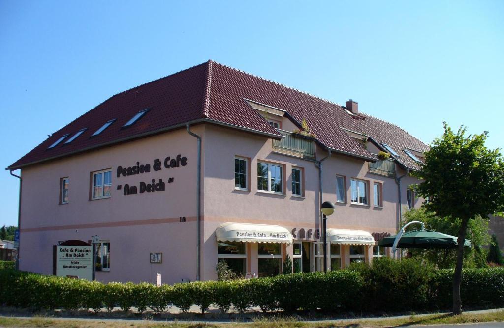 Pension Am Deich Kröslin Exteriör bild